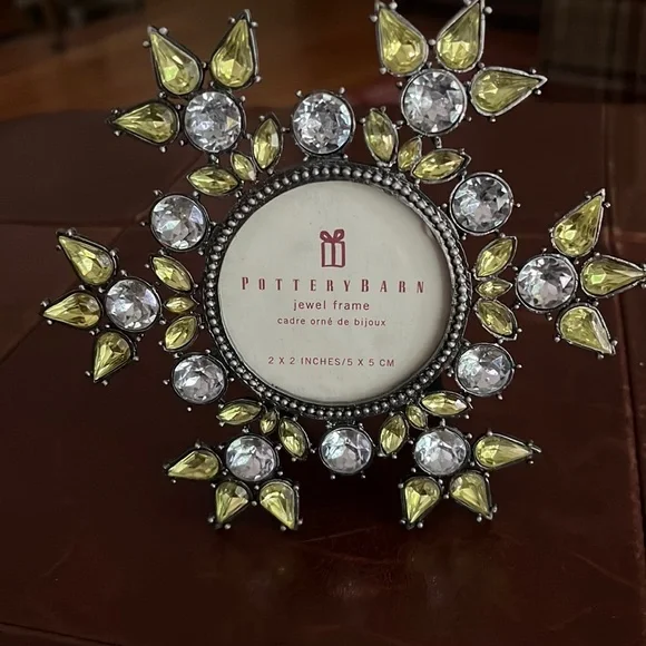 Jeweled frame - Picture 2 of 6